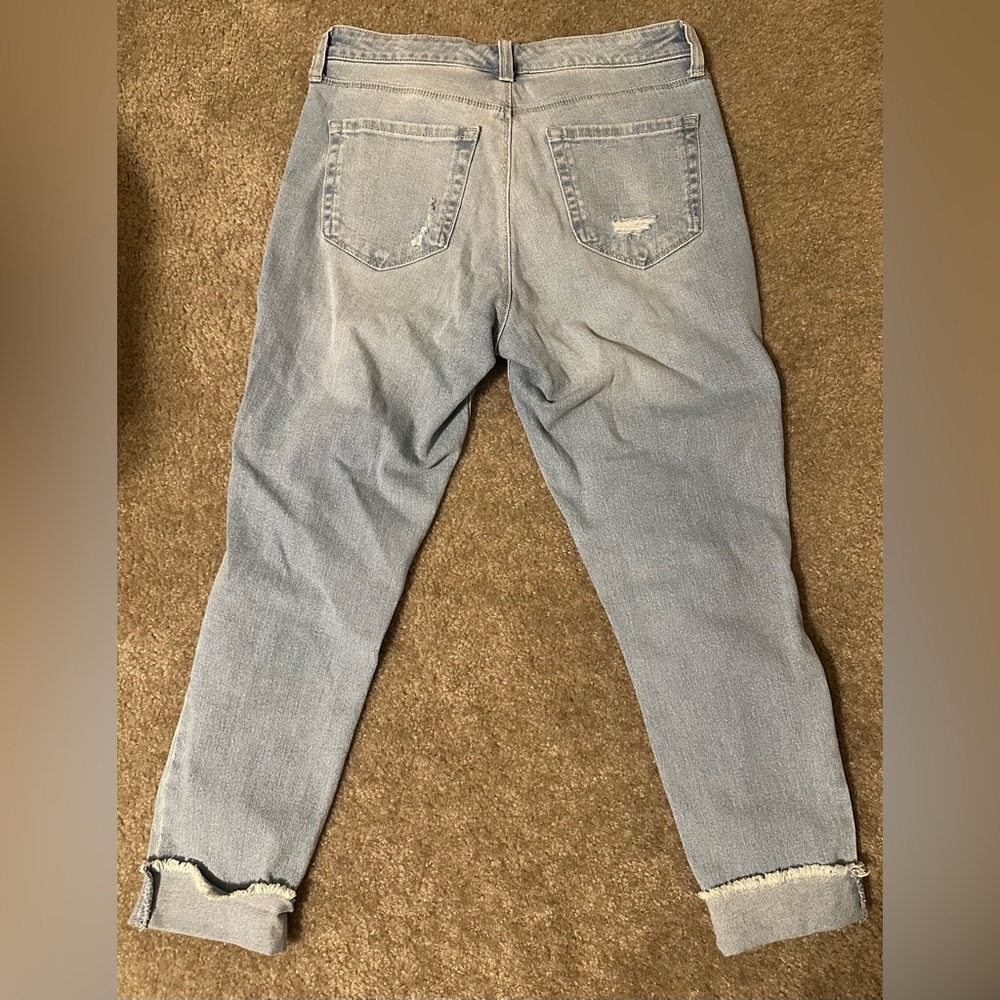 Style & Co Ripped Jeans  Size 4P - Picture 3 of 4